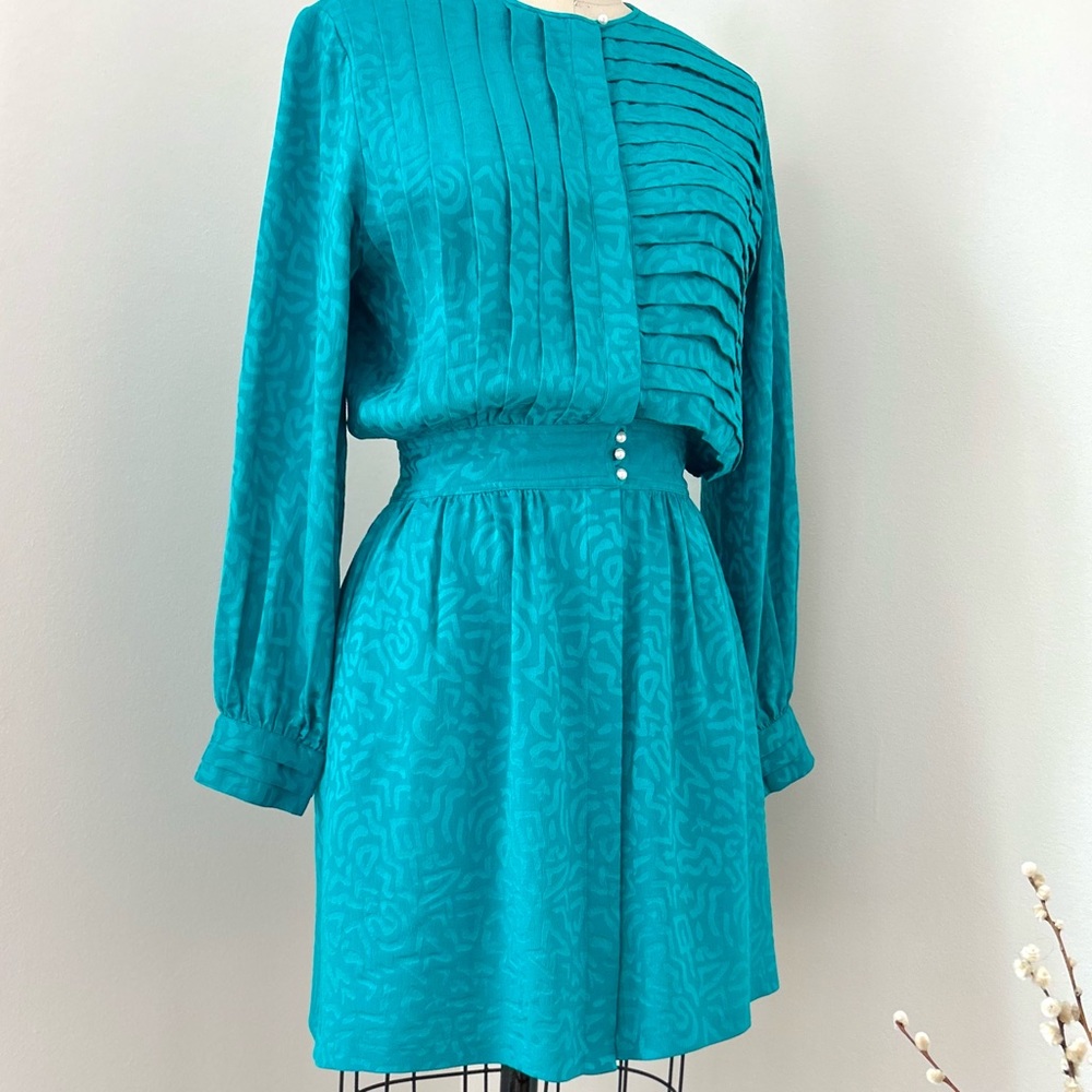 GENUINE SILK Vintage Pleated Front Mini Dress